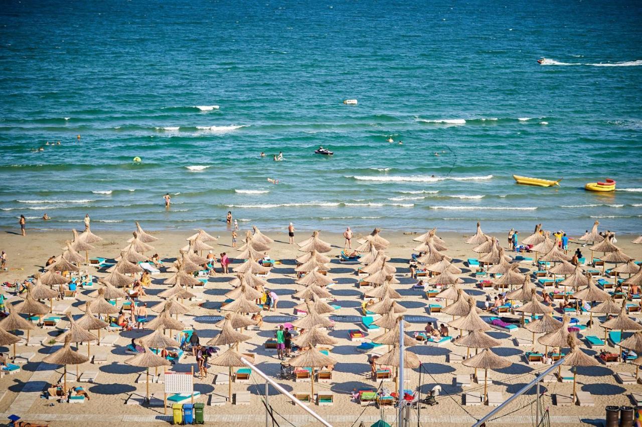 Moonlight Studio - Spa N Pools Beach Resort Mamaia Exterior photo