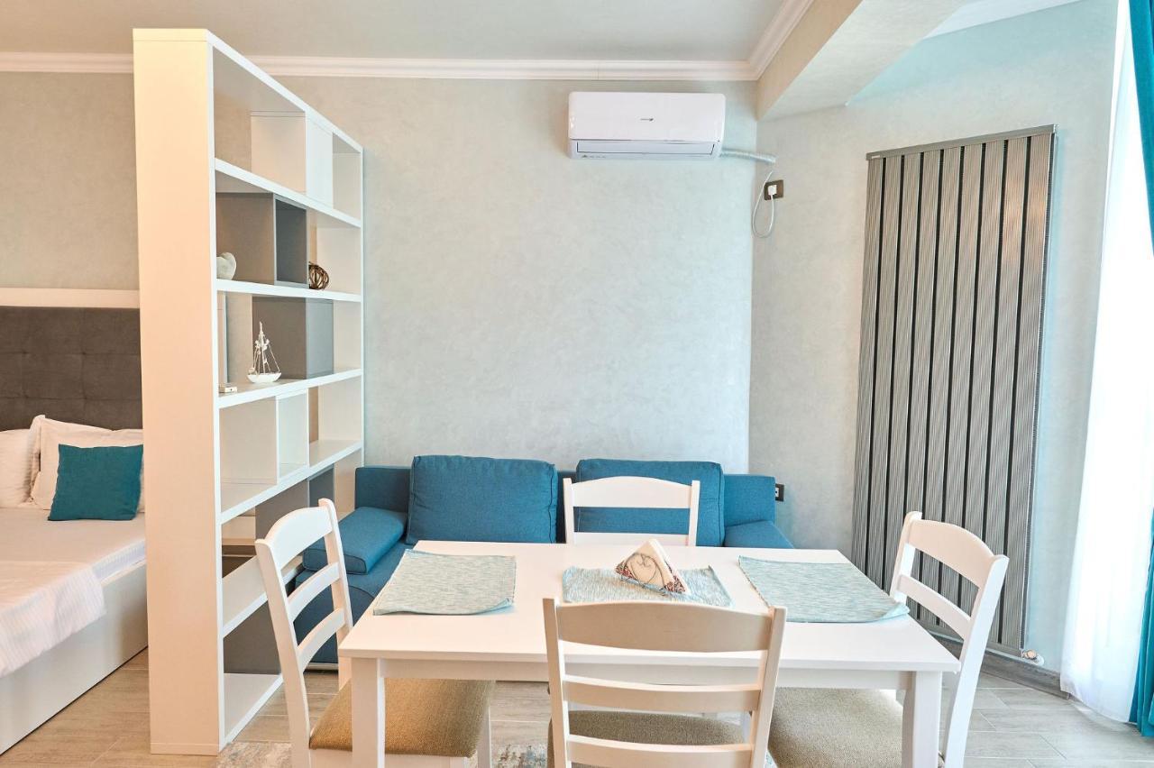 Moonlight Studio - Spa N Pools Beach Resort Mamaia Exterior photo